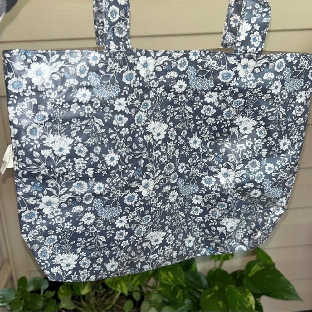 Floral Blue and White Tote Bag